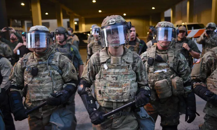 Oklahoma Defies Pentagon, Halts Vaccine Mandate for National Guardsmen