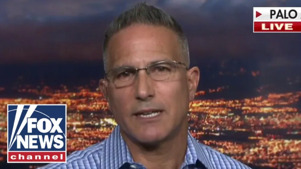 Police Officer Quits Over Vaccine Mandate: I Decided to Turn in My Badge So I Can Speak Up