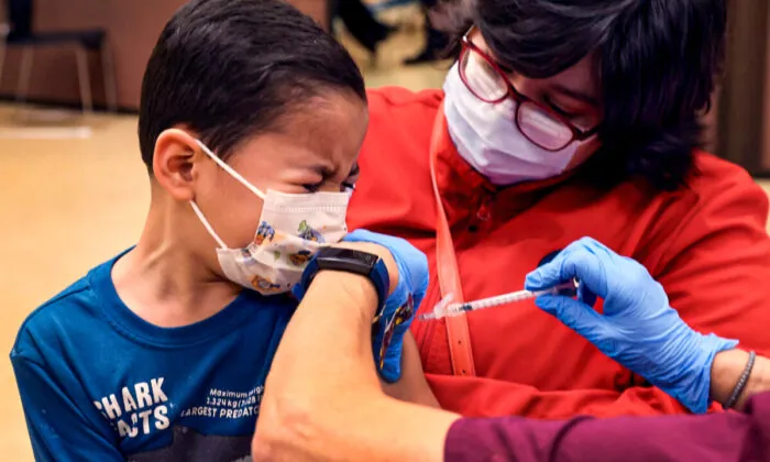 People Who Pushed Idea of Universal Vaccination Are 'Guilty of Crimes Against Humanity': Former Pfizer VP