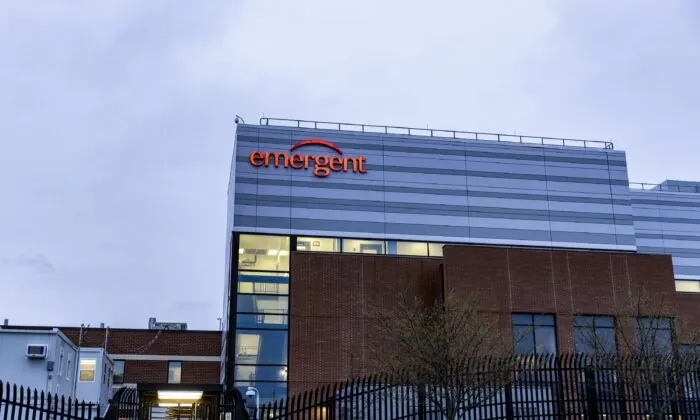 COVID-19 Vaccine Producer Hid Evidence of Problems: Report