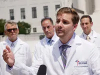 Frontline Physicians Aim to Dispel ‘Massive’ COVID-19 ‘Disinformation Campaign’