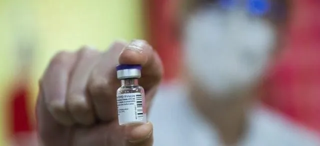 Michigan School District Shuts Down Its Schools Over Negative Covid Vaccine Reactions