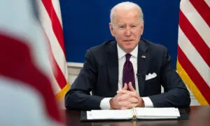 Biden's COVID-19 Vaccine Mandate for Federal Workers Blocked Nationwide