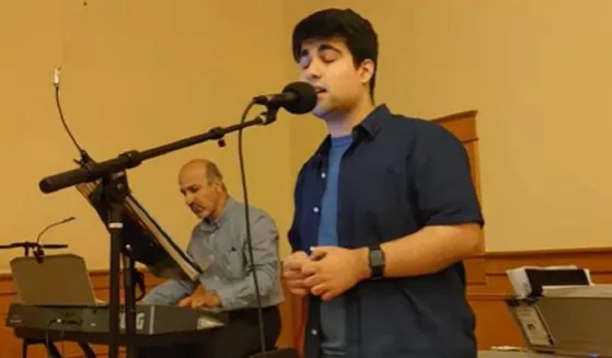17-Year-Old Kid Dies Suddenly After Collapsing in Middle of Choir Event at High School