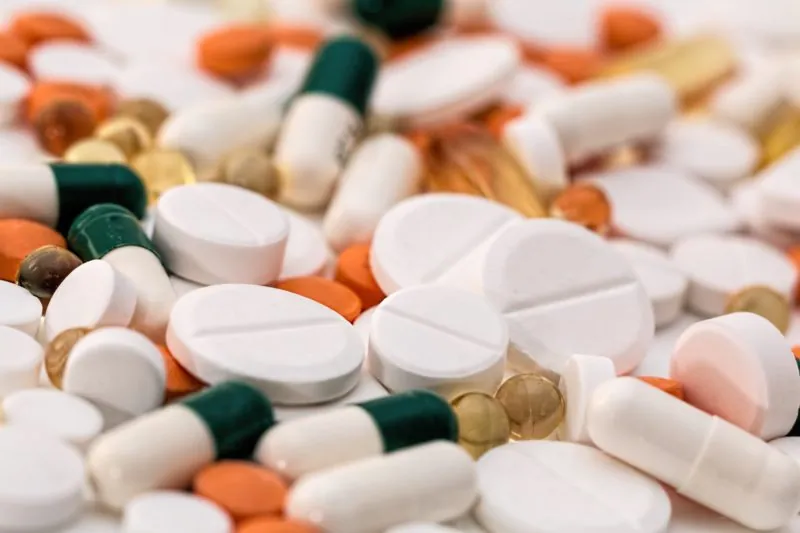 Alcohol, Drugs and Suicides Contribute to Alarming Drop in U.S. Life Expectancy